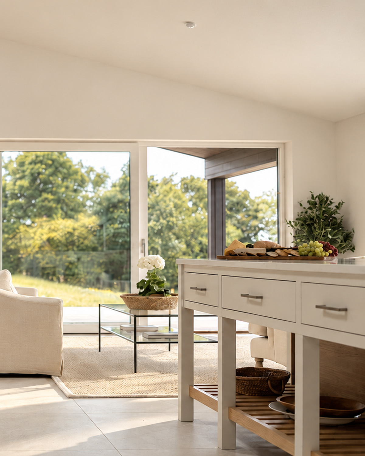 A bright kitchen and living room opening onto the garden